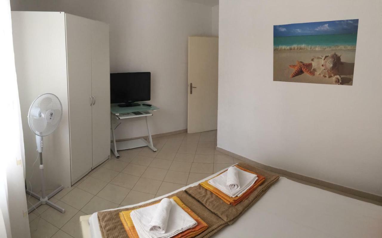 Apartmani Irena Jezevac Krk Town Exterior foto