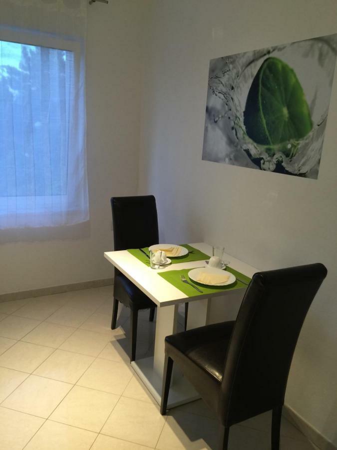 Apartmani Irena Jezevac Krk Town Exterior foto